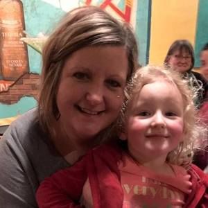 Meet your Posher, Jennifer